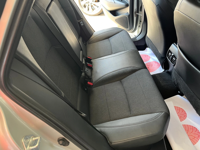 Toyota Corolla 1.8 HYBRID - автомобили, коли, обяви за нови и употребявани 8