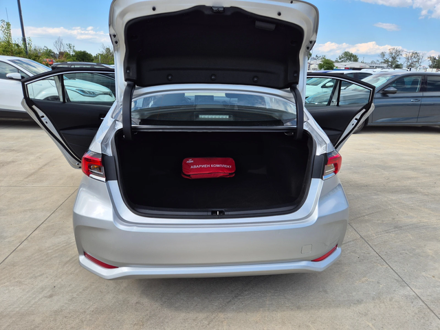 Toyota Corolla EXECUTIVE 1.8 HYBRID A/T= B- ГАРАНЦИЯ - автомобили, коли, обяви за нови и употребявани 10