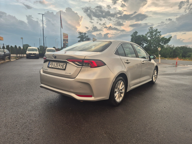 Toyota Corolla EXECUTIVE 1.8 HYBRID A/T - автомобили, коли, обяви за нови и употребявани 4