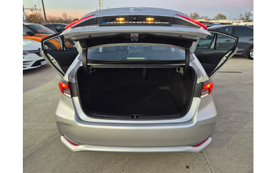 Toyota Corolla EXECUTIVE-КАМЕРА 1.6 M/T - автомобили, коли, обяви за нови и употребявани 10