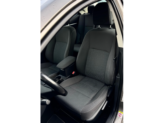 Toyota Corolla 1.4D4D 90кс / Обслужена - автомобили, коли, обяви за нови и употребявани 8