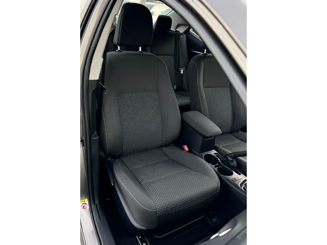 Toyota Corolla 1.4D4D 90кс / Обслужена - автомобили, коли, обяви за нови и употребявани 9