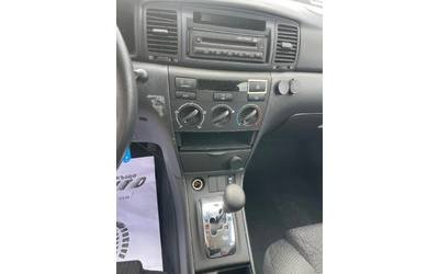 Toyota Corolla 1.4D4D-90-AVTOMAT-ITALIA - автомобили, коли, обяви за нови и употребявани 13