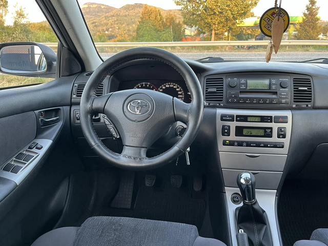 Toyota Corolla 1.4I 97кс КЛИМАТРОНИК - автомобили, коли, обяви за нови и употребявани 11