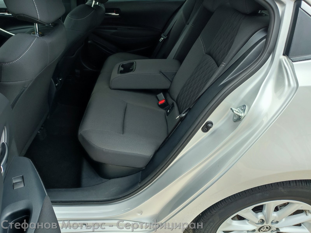 Toyota Corolla 4-вр. Седан 121к.с. Хибрид - автомобили, коли, обяви за нови и употребявани 12