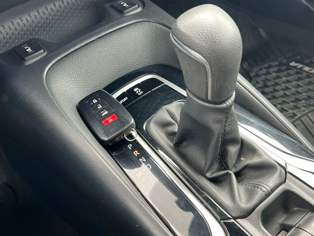 Toyota Corolla SE* FWD* АвтоКредит* (ЦЕНА ДО БГ) - автомобили, коли, обяви за нови и употребявани 13