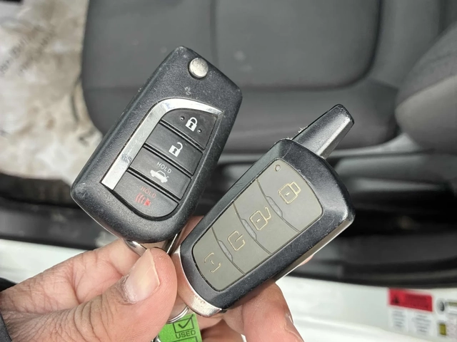Toyota Corolla LE CVT * CARFAX * АВТО КРЕДИТ * - автомобили, коли, обяви за нови и употребявани 13