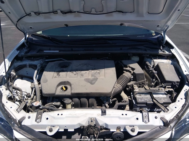Toyota Corolla SE - автомобили, коли, обяви за нови и употребявани 9