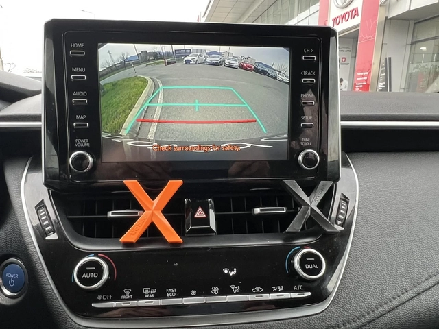 Toyota Corolla 1.8 HEV Executive - автомобили, коли, обяви за нови и употребявани 13