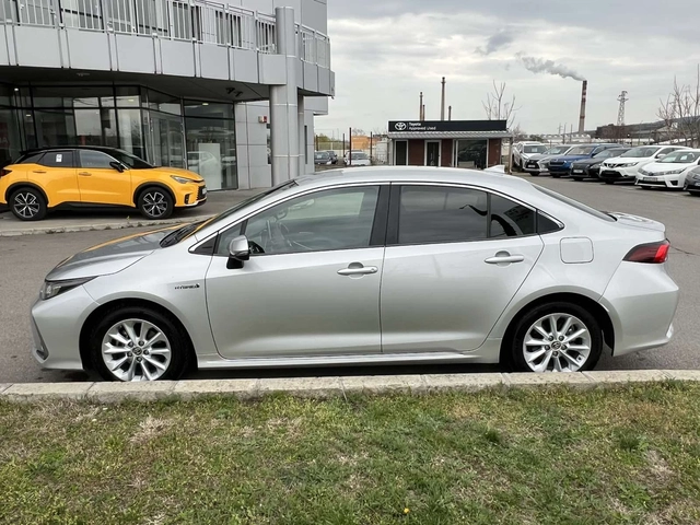 Toyota Corolla 1.8 HEV Executive - автомобили, коли, обяви за нови и употребявани 5