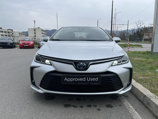 Toyota Corolla 1.8 HEV Executive - автомобили, коли, обяви за нови и употребявани 7
