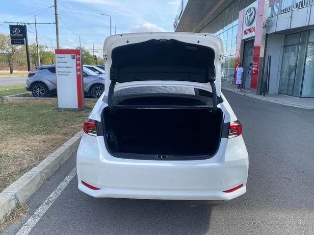 Toyota Corolla 1.8 HEV - автомобили, коли, обяви за нови и употребявани 8