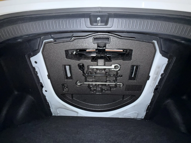 Toyota Corolla 1.5 МТ - автомобили, коли, обяви за нови и употребявани 11