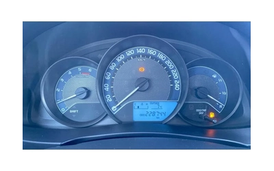 Toyota Corolla 1.4 D - автомобили, коли, обяви за нови и употребявани 13
