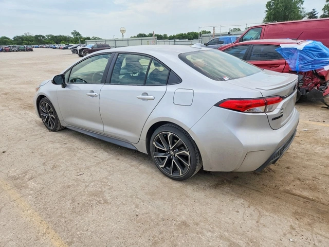 Toyota Corolla SE - автомобили, коли, обяви за нови и употребявани 1