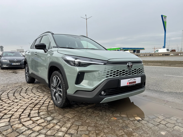 Toyota Corolla Cross 2.0 HEV Executive Plus - автомобили, коли, обяви за нови и употребявани 0