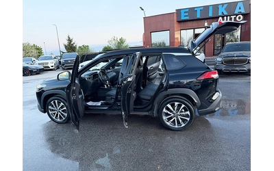 Toyota Corolla Cross 2.0Hybrid-4x4-Navi-Led-Bixenon-Kamera-Подгряване-! - автомобили, коли, обяви за нови и употребявани 13