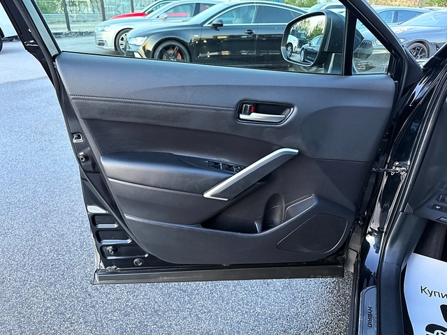 Toyota Corolla Cross 2.0Hybrid-4x4-Navi-Led-Bixenon-Kamera-Подгряване-! - автомобили, коли, обяви за нови и употребявани 6