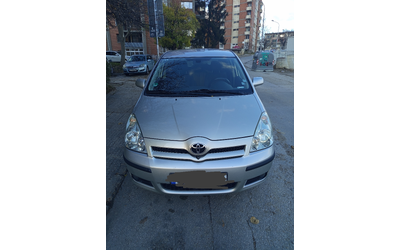 toyota-corolla-verso-1-8-129-k-s - 0