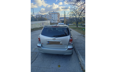 toyota-corolla-verso-1-8-129-k-s - 3