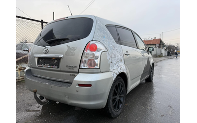 toyota-corolla-verso - 5