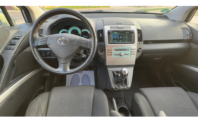 Toyota Corolla verso 7 МЕСТНА - автомобили, коли, обяви за нови и употребявани 14