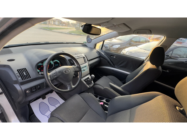 Toyota Corolla verso 7 МЕСТНА - автомобили, коли, обяви за нови и употребявани 5