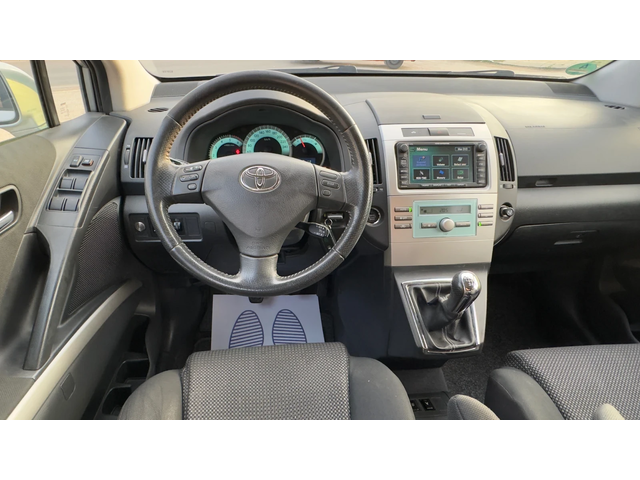 Toyota Corolla verso 7 МЕСТНА - автомобили, коли, обяви за нови и употребявани 8