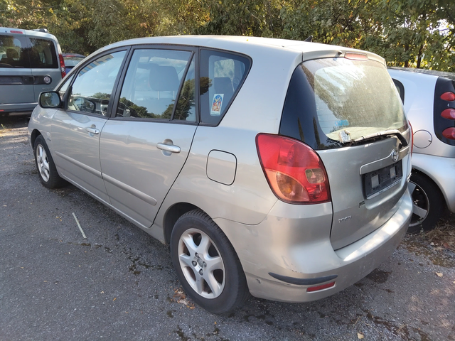 Toyota Corolla verso 2, 0d 90ps - автомобили, коли, обяви за нови и употребявани 2