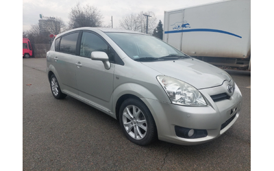 toyota-corolla-verso - 0