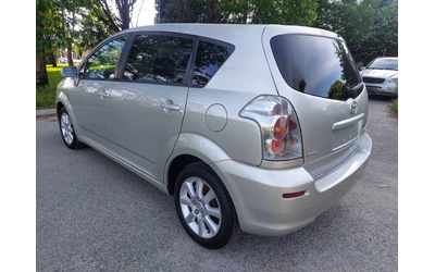 toyota-corolla-verso - 3