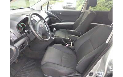 toyota-corolla-verso - 5