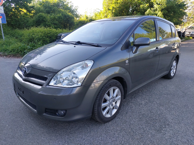 Toyota Corolla verso 1, 6i 110ps Italy - автомобили, коли, обяви за нови и употребявани 1