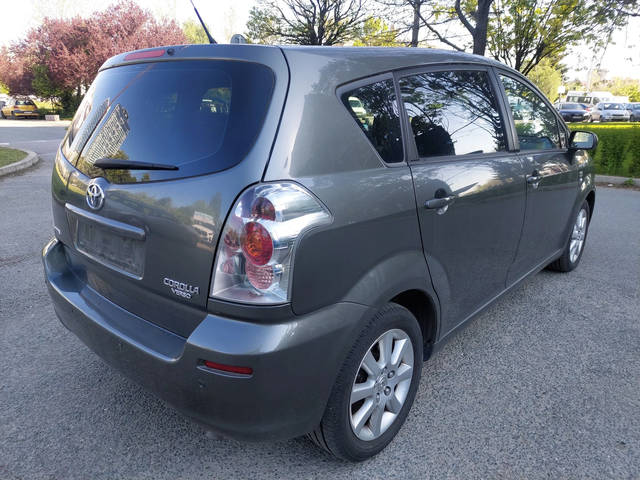 Toyota Corolla verso 1, 6i 110ps Italy - автомобили, коли, обяви за нови и употребявани 3