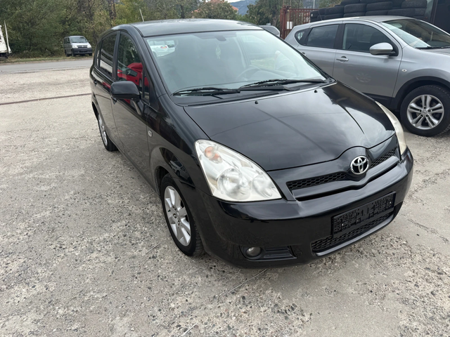 Toyota Corolla verso 1.8i 7места автомат - автомобили, коли, обяви за нови и употребявани 1