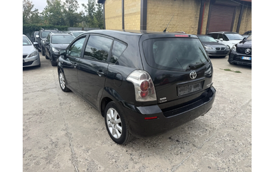 toyota-corolla-verso - 3