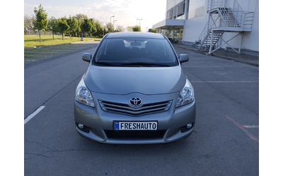 toyota-corolla-verso - 0