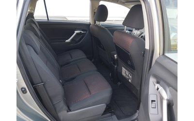 Toyota Corolla verso 2.0D4D - автомобили, коли, обяви за нови и употребявани 10