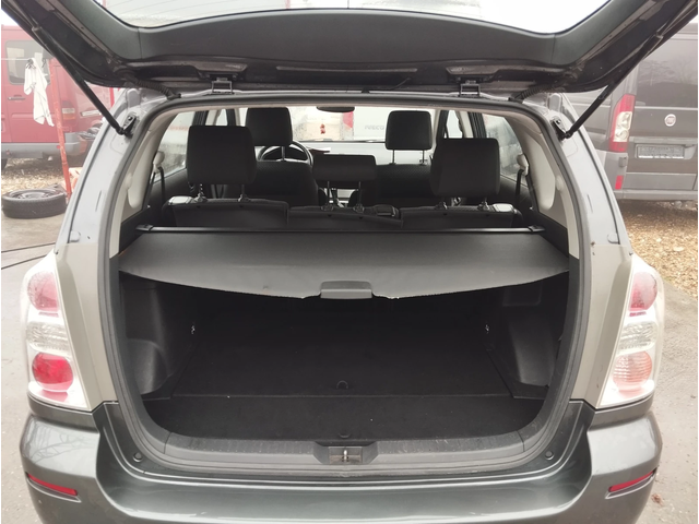 Toyota Corolla verso 2.2d4d Face Lift - автомобили, коли, обяви за нови и употребявани 10