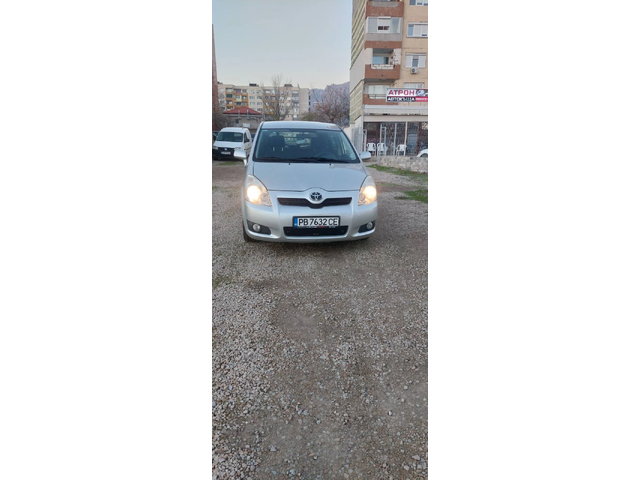 Toyota Corolla verso 2.2 d4d - автомобили, коли, обяви за нови и употребявани 0