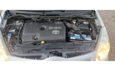 Toyota Corolla verso 2.2 d4d - автомобили, коли, обяви за нови и употребявани 12