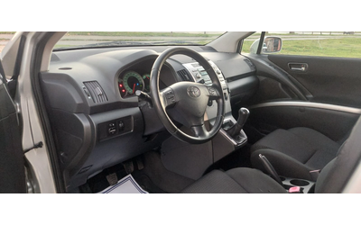 Toyota Corolla verso 2.2 d4d - автомобили, коли, обяви за нови и употребявани 15