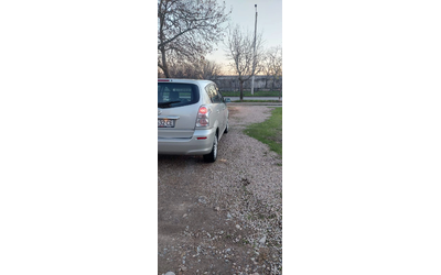 toyota-corolla-verso - 4