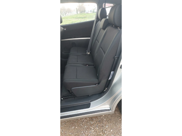 Toyota Corolla verso 2.2 d4d - автомобили, коли, обяви за нови и употребявани 6