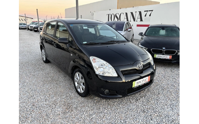 toyota-corolla-verso - 0