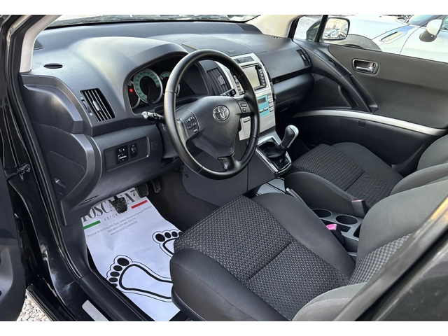 Toyota Corolla verso 2.2d4d* 136к.с.* Face* Navi* Лизинг - автомобили, коли, обяви за нови и употребявани 4