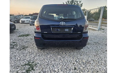 toyota-corolla-verso - 3