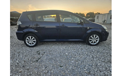 toyota-corolla-verso - 5