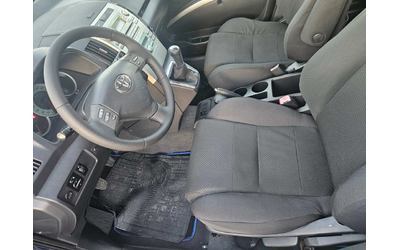 Toyota Corolla verso - автомобили, коли, обяви за нови и употребявани 9