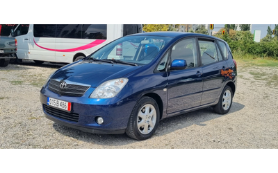 toyota-corolla-verso - 0